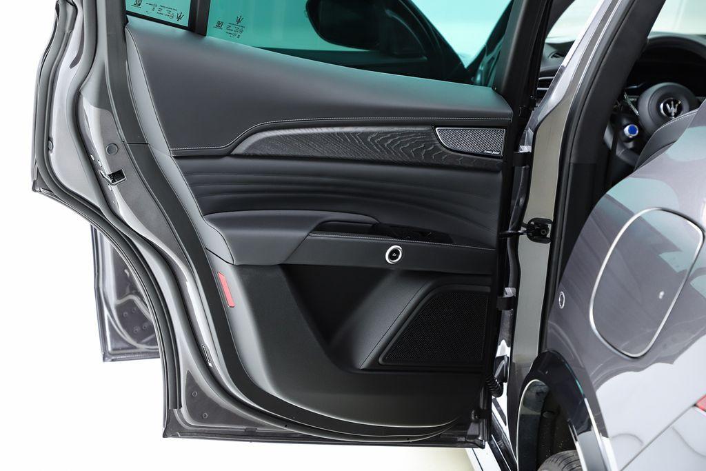 new 2025 Maserati Grecale car, priced at $75,343