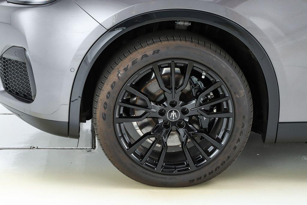 new 2025 Maserati Grecale car, priced at $75,343