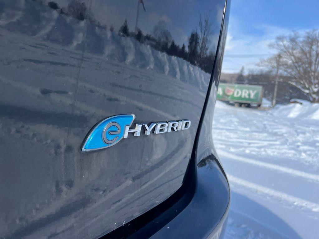 used 2023 Chrysler Pacifica Hybrid car, priced at $25,110