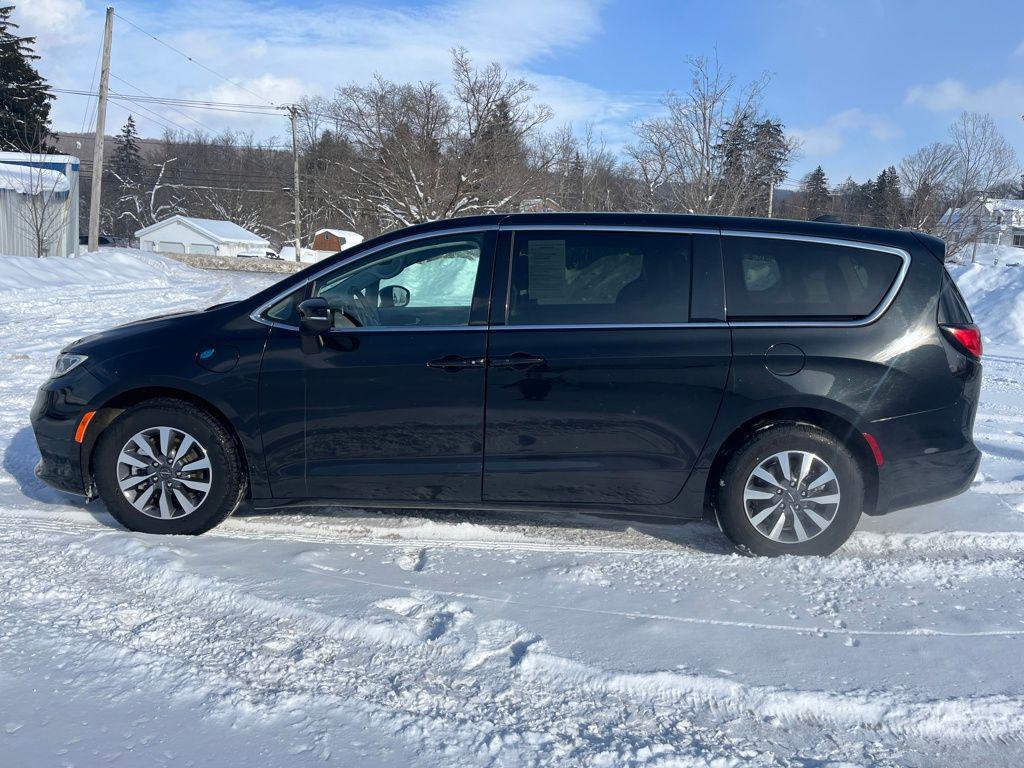 used 2023 Chrysler Pacifica Hybrid car, priced at $25,110