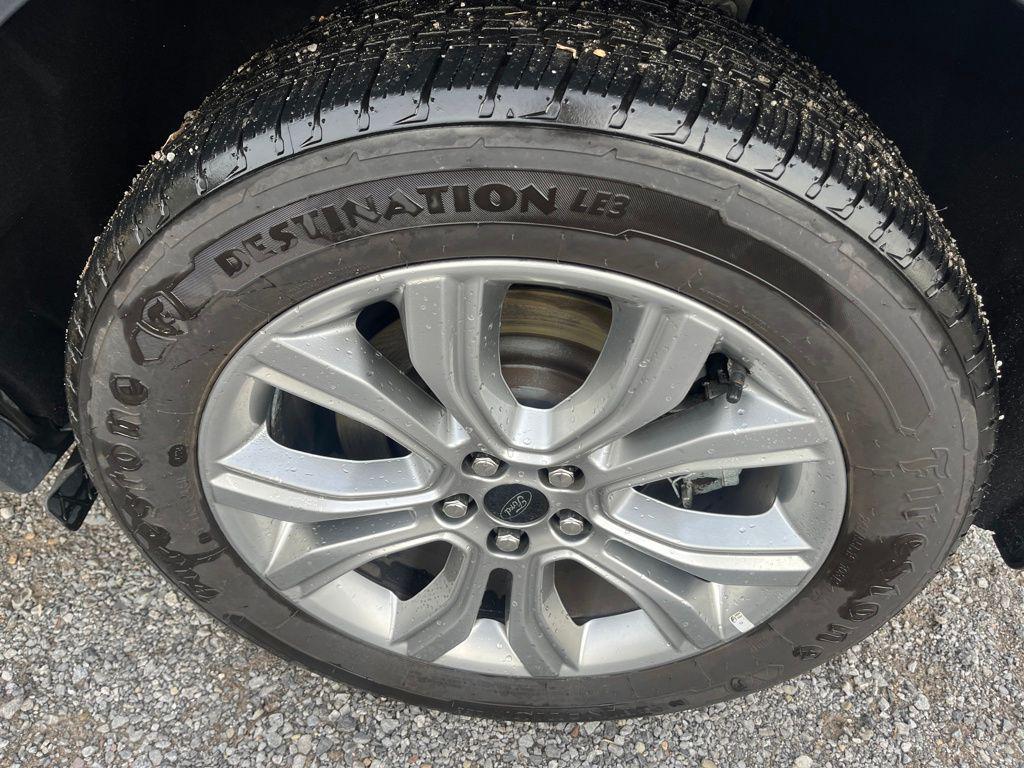 used 2024 Ford Edge car, priced at $23,877