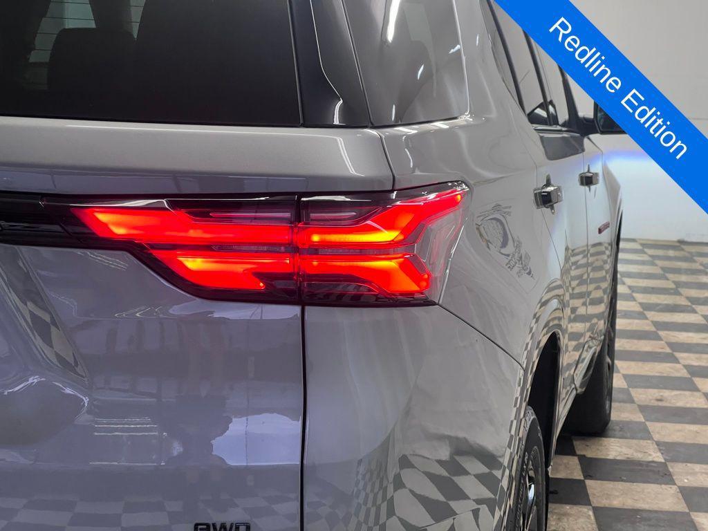 used 2023 Chevrolet Traverse car, priced at $33,884