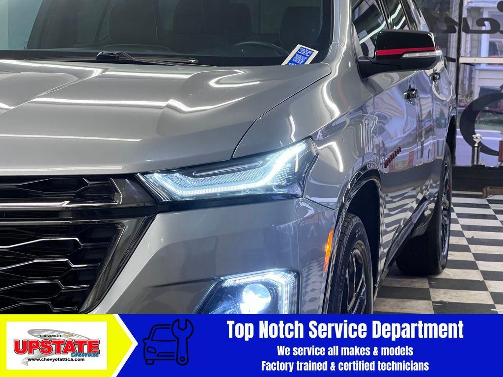 used 2023 Chevrolet Traverse car, priced at $33,884
