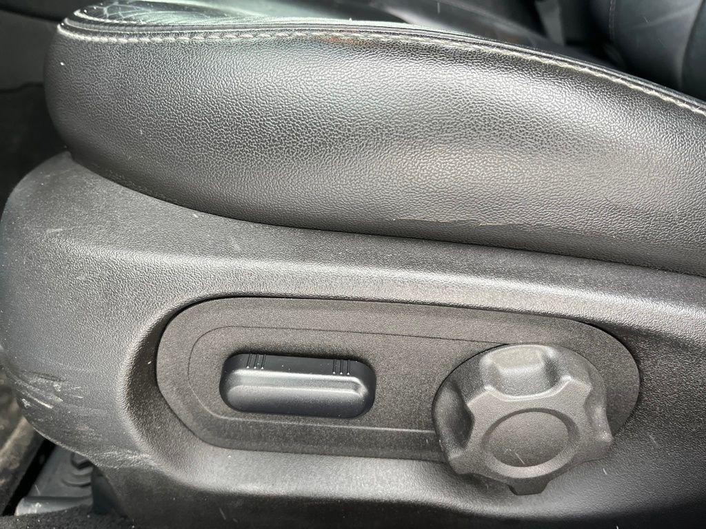 used 2016 Ford Taurus car, priced at $12,982