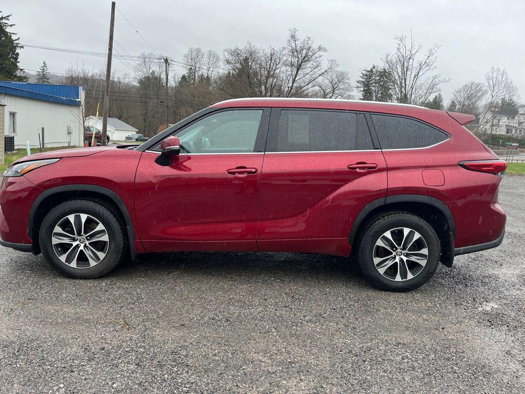 used 2020 Toyota Highlander car, priced at $23,881