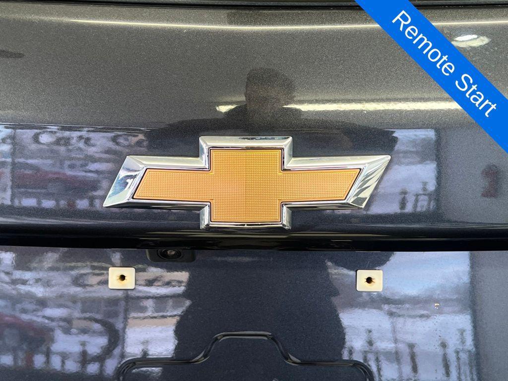 used 2022 Chevrolet Equinox car, priced at $19,989