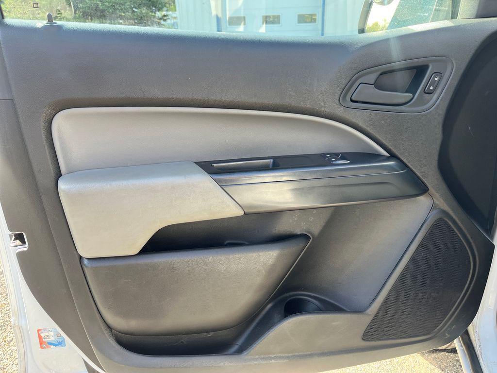 used 2015 Chevrolet Colorado car, priced at $13,887
