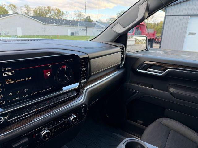 used 2023 GMC Sierra 1500 car, priced at $38,074