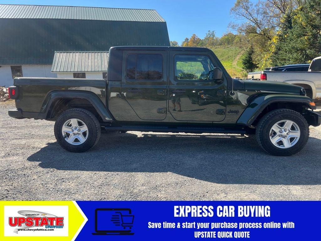 used 2022 Jeep Gladiator car, priced at $30,476