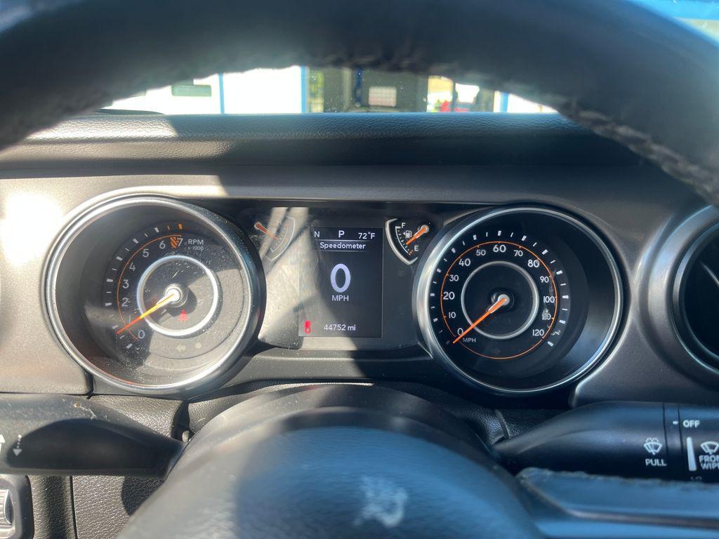 used 2022 Jeep Gladiator car, priced at $30,476