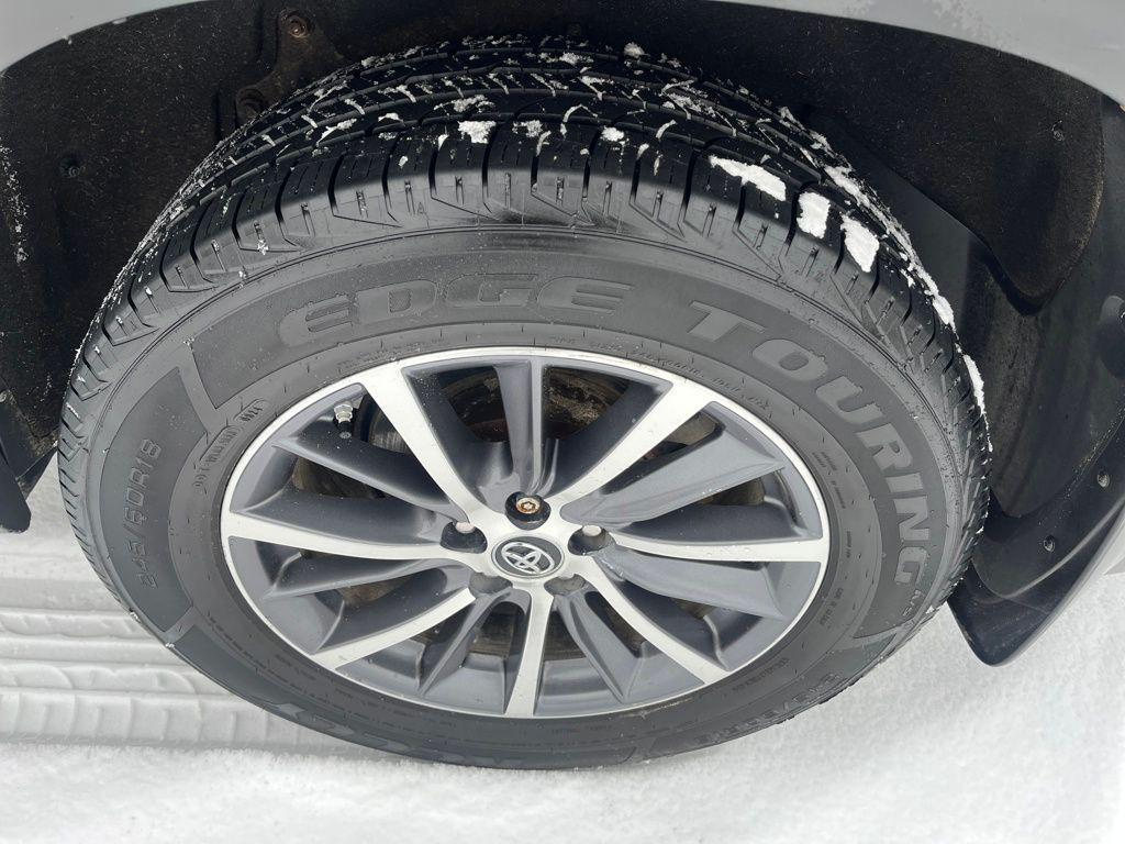 used 2018 Toyota Highlander car, priced at $21,987