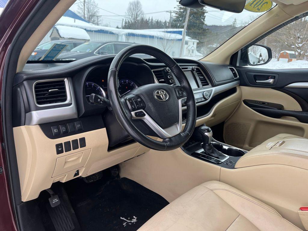 used 2018 Toyota Highlander car, priced at $21,987