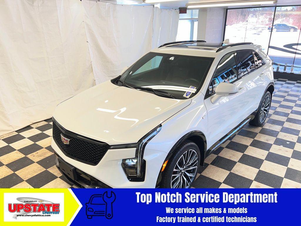 used 2024 Cadillac XT4 car, priced at $39,314
