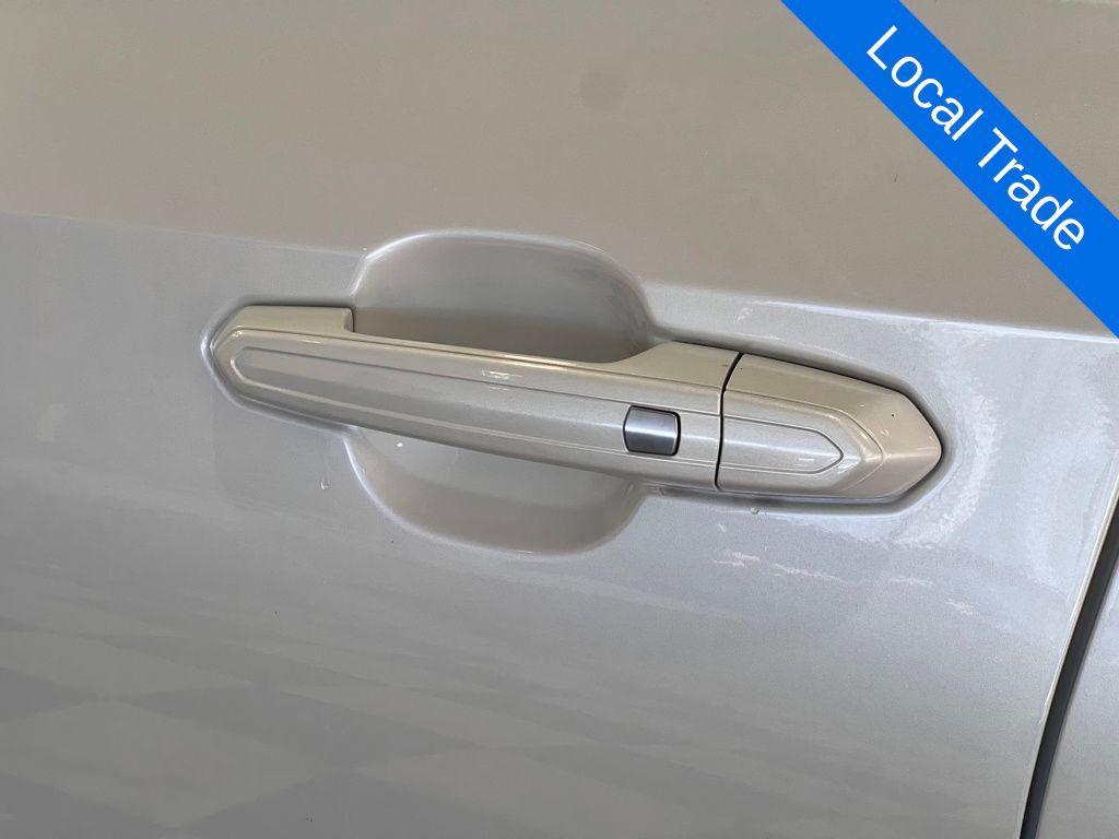 used 2024 Cadillac XT4 car, priced at $39,314