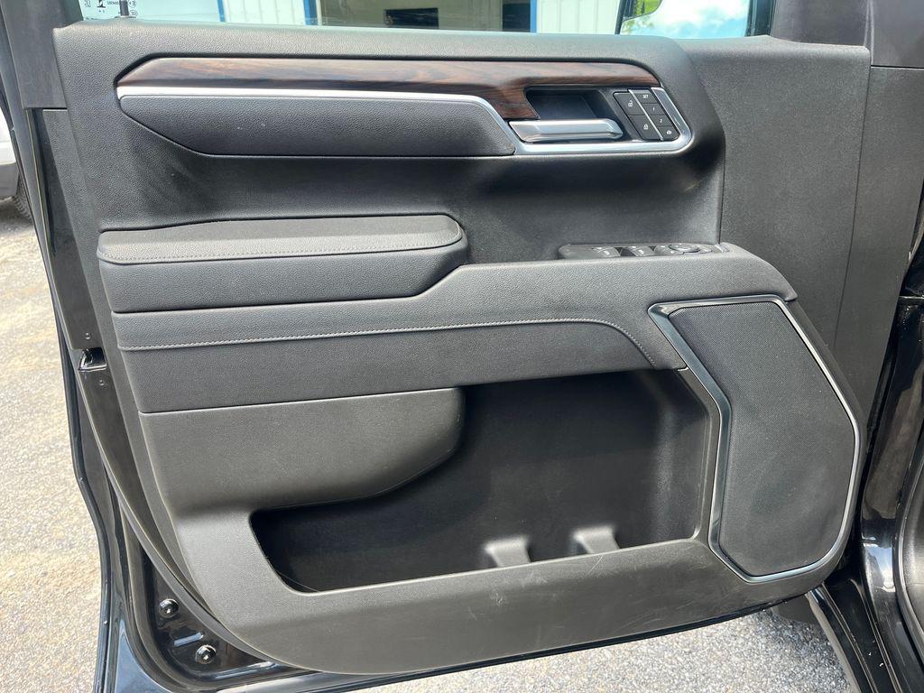 used 2025 GMC Sierra 1500 car, priced at $45,987