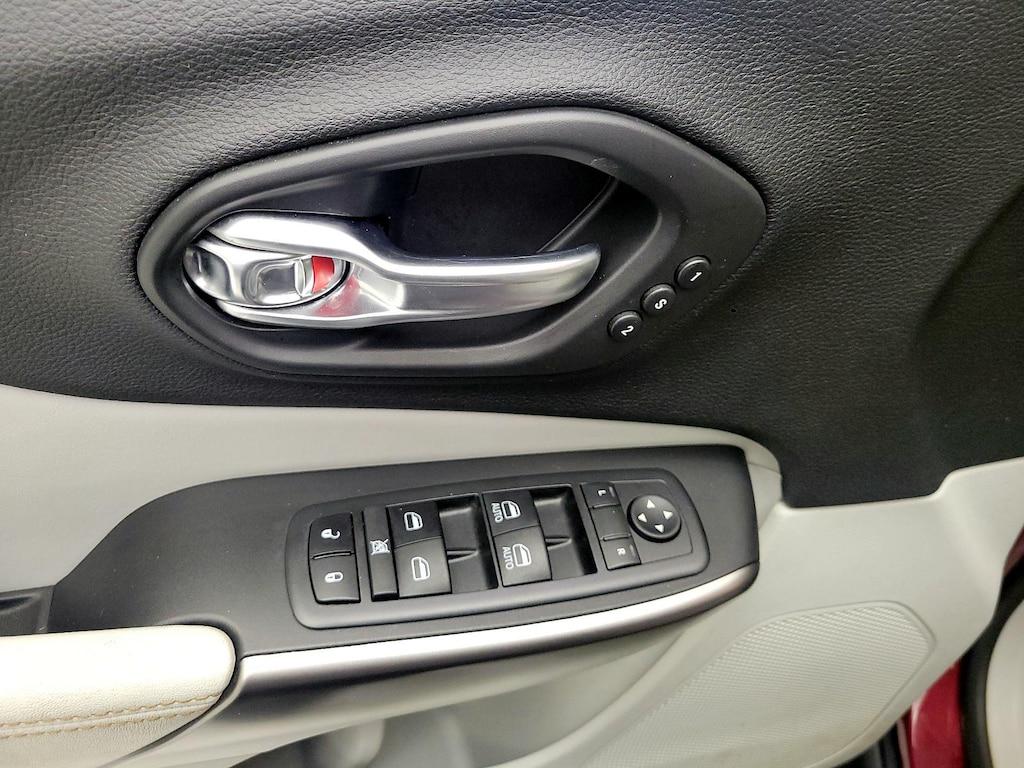 used 2020 Jeep Cherokee car, priced at $22,998