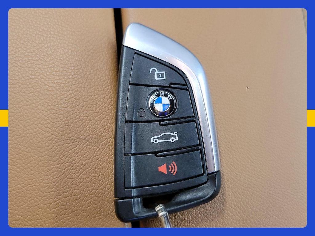 BMW 5 Series view 29