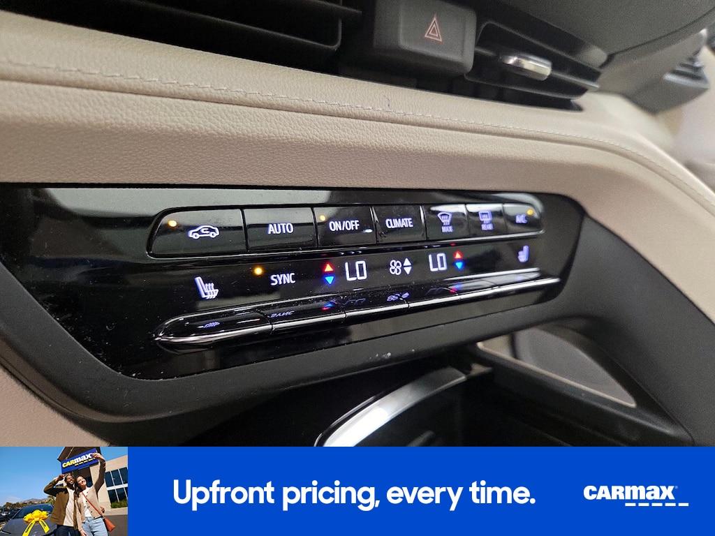 used 2022 Buick Envision car, priced at $27,998