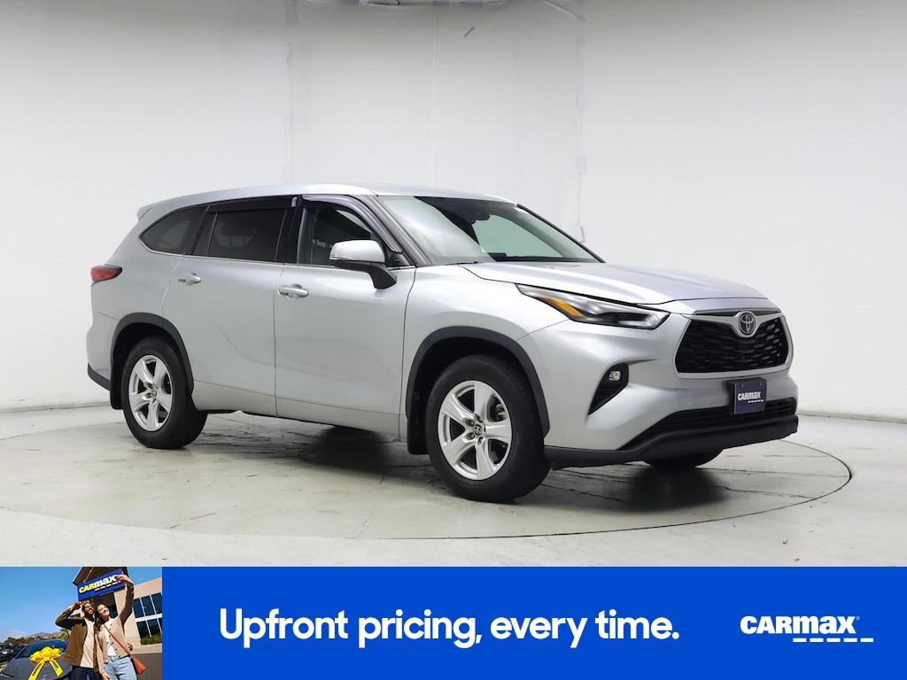 used 2022 Toyota Highlander car, priced at $31,998