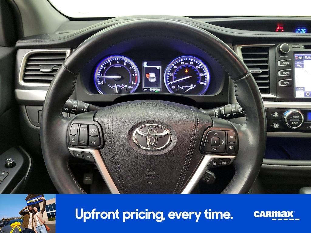 used 2019 Toyota Highlander car, priced at $27,998