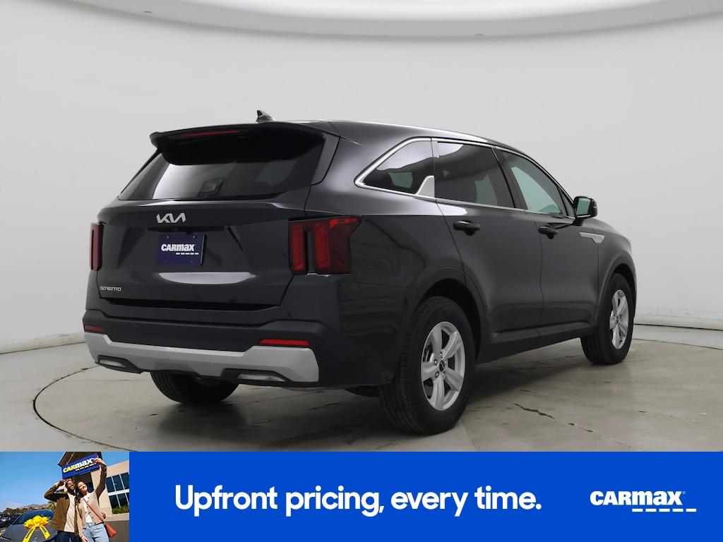 used 2026 Kia Sorento car, priced at $31,998