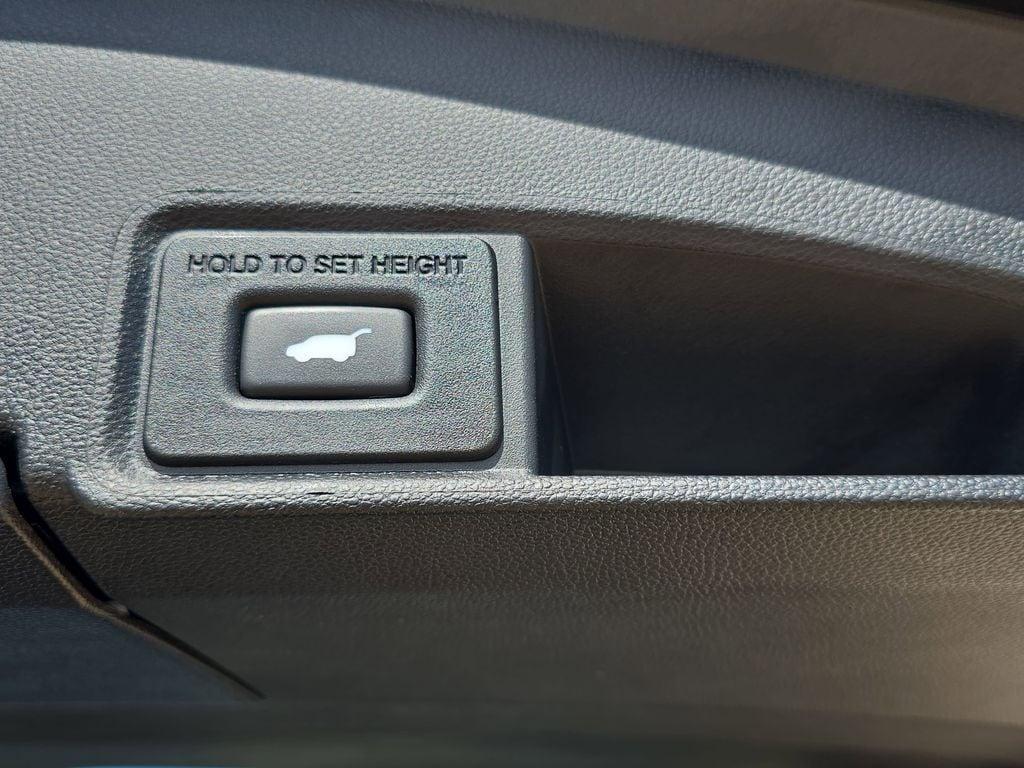 used 2023 Acura RDX car, priced at $30,622