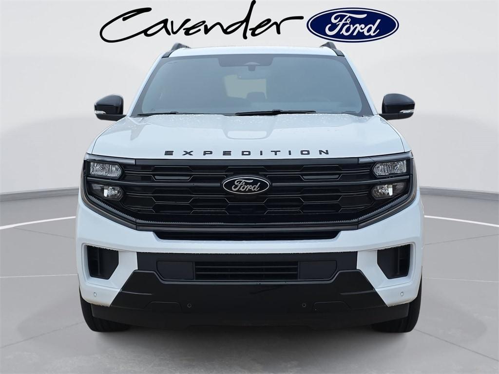 new 2025 Ford Expedition car, priced at $79,498