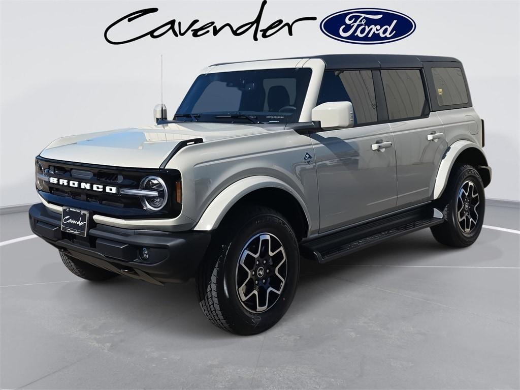 new 2025 Ford Bronco car, priced at $50,799
