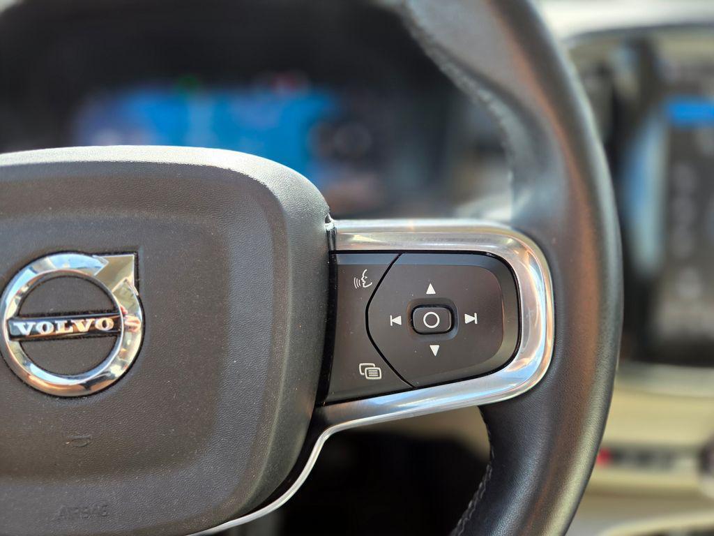 used 2026 Volvo XC40 car, priced at $37,222