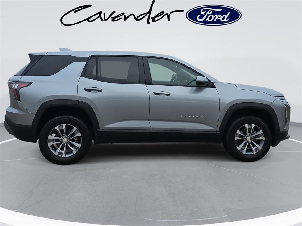 used 2025 Chevrolet Equinox car, priced at $24,662