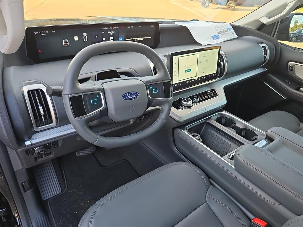 new 2025 Ford Expedition car, priced at $67,605