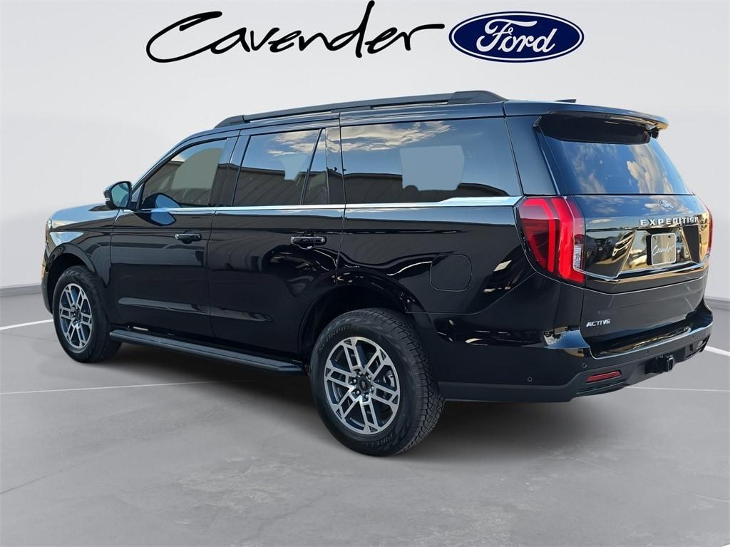 new 2025 Ford Expedition car, priced at $67,605