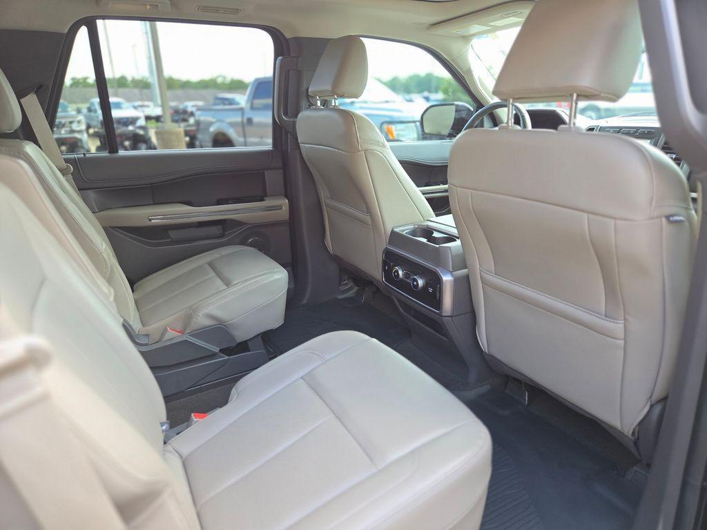 used 2021 Ford Expedition car, priced at $29,222