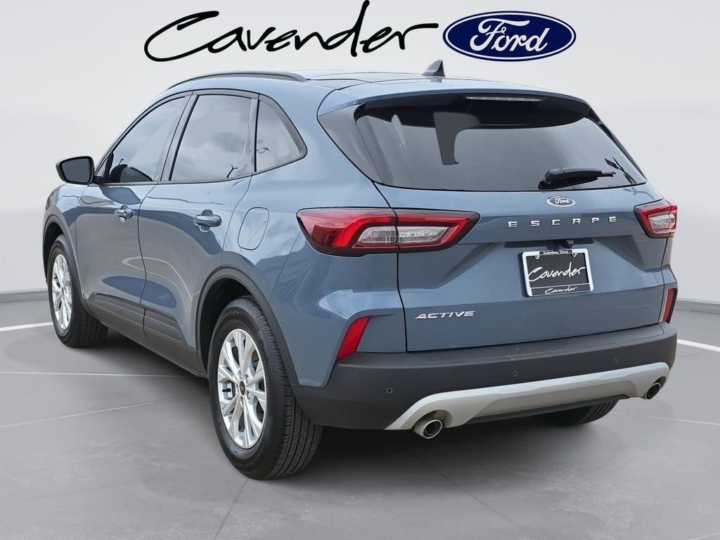 new 2025 Ford Escape car, priced at $25,642