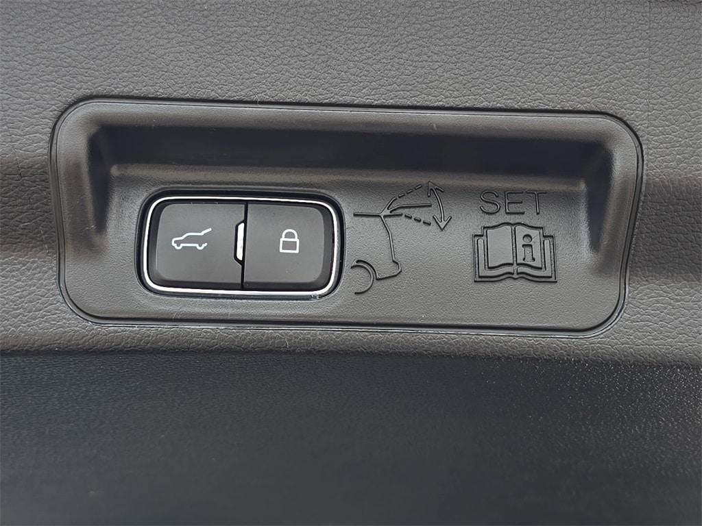 used 2021 Ford Explorer car, priced at $20,752