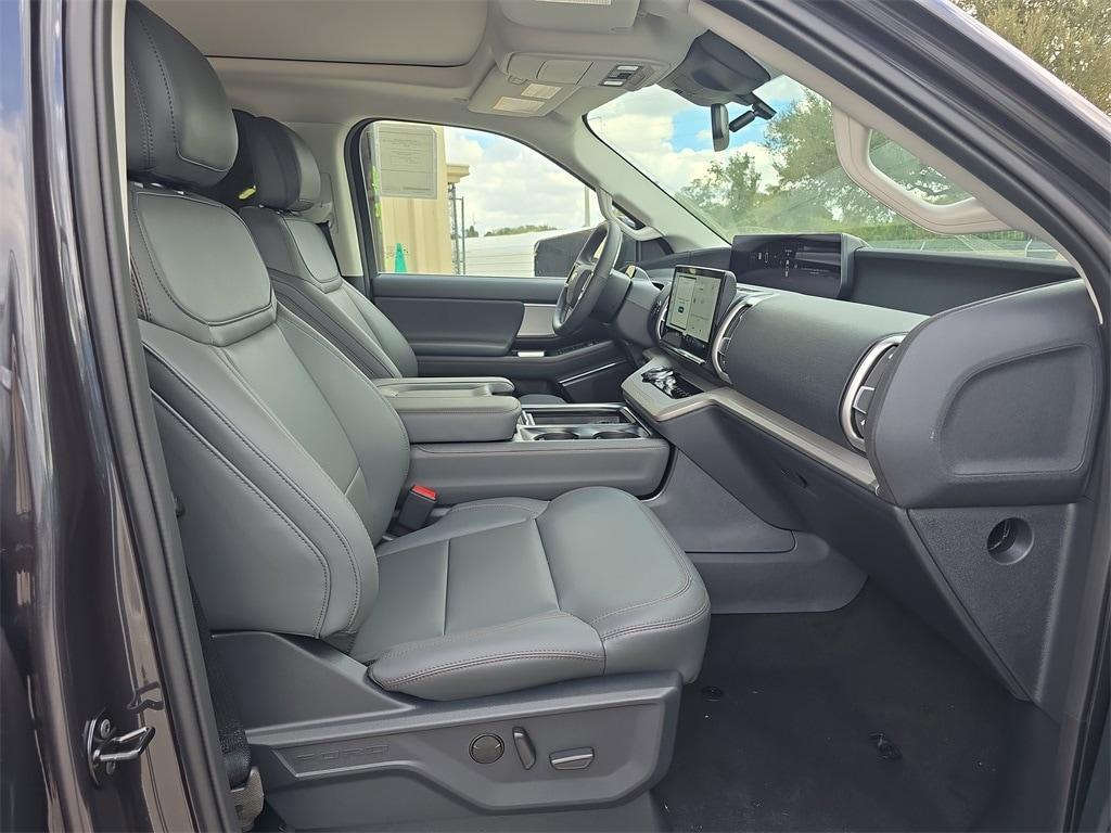 new 2025 Ford Expedition Max car, priced at $65,654