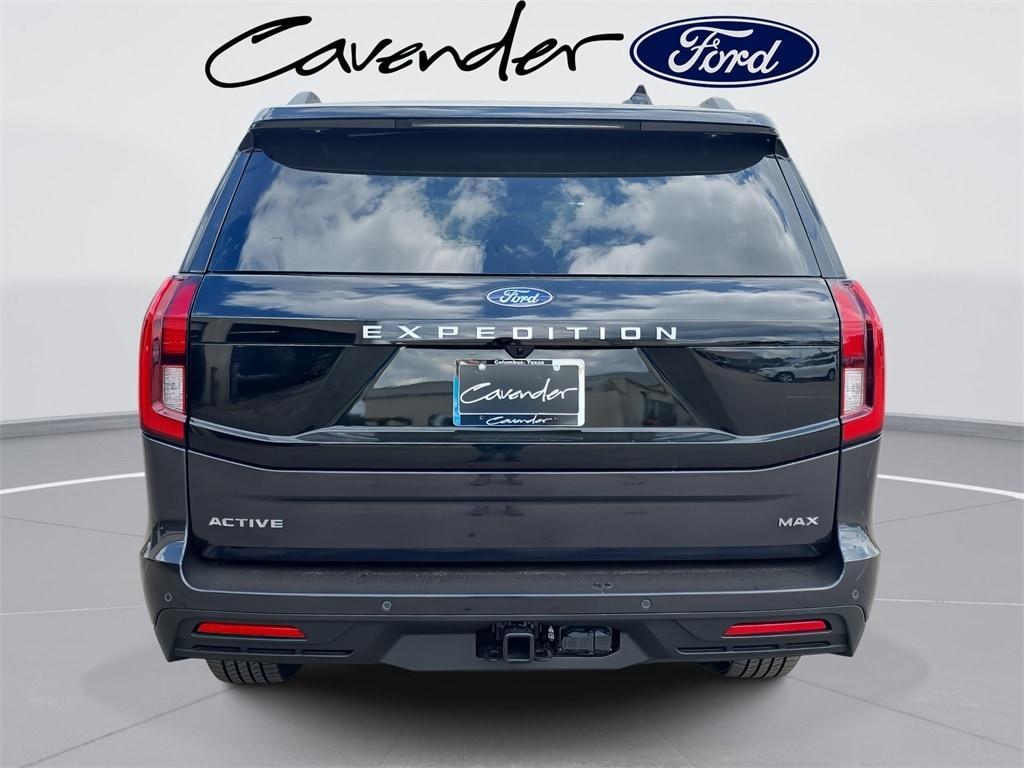 new 2025 Ford Expedition Max car, priced at $65,654