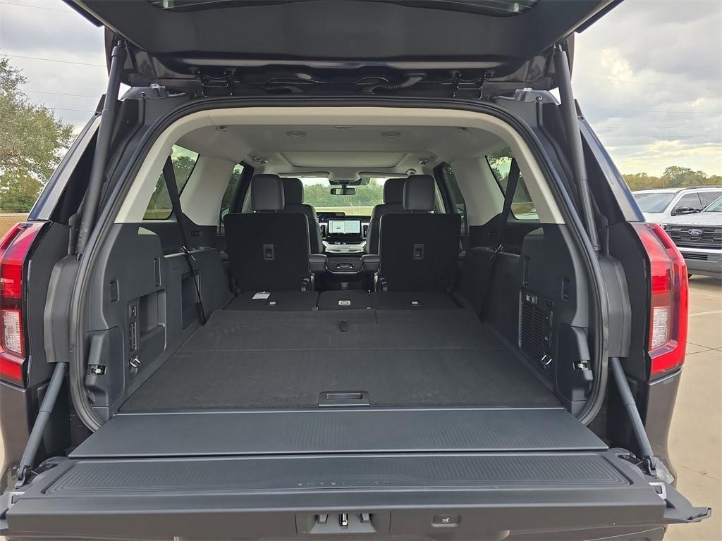 new 2025 Ford Expedition Max car, priced at $65,654