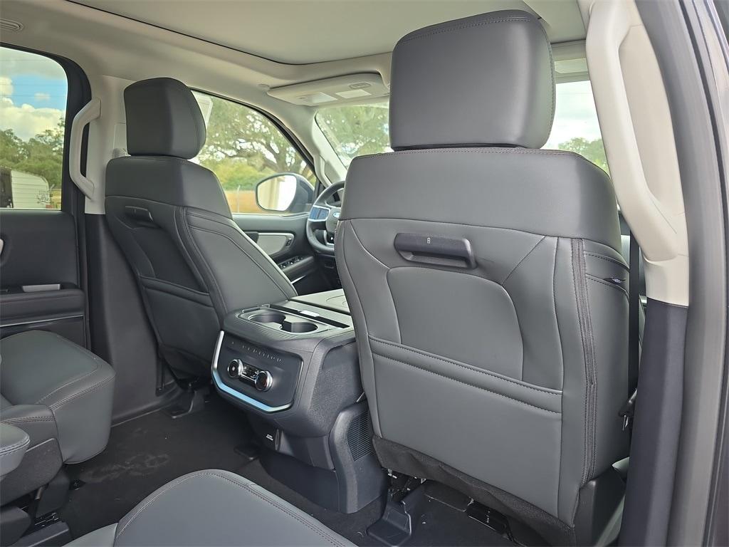 new 2025 Ford Expedition Max car, priced at $65,654