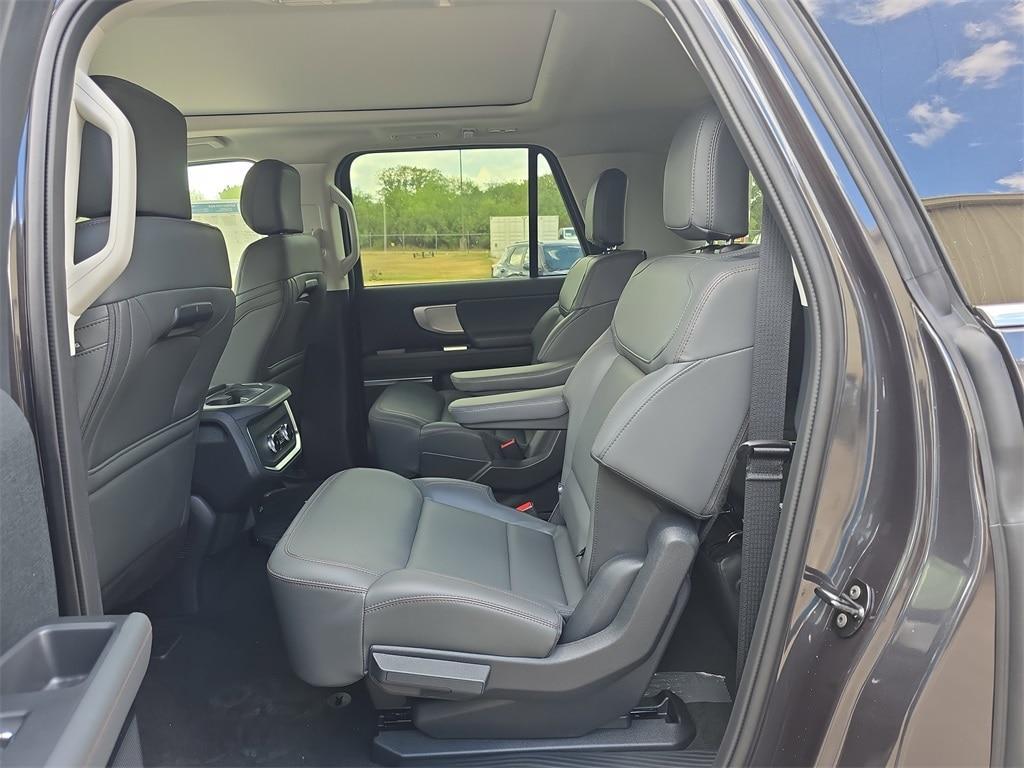 new 2025 Ford Expedition Max car, priced at $65,654