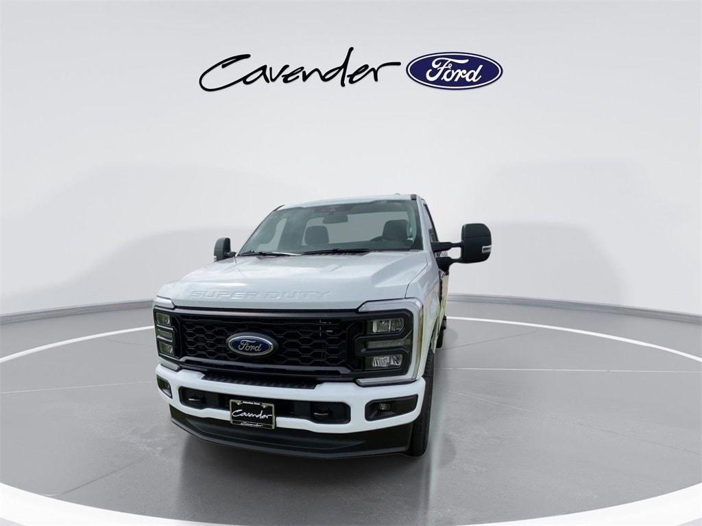 new 2025 Ford F-350 car, priced at $49,284