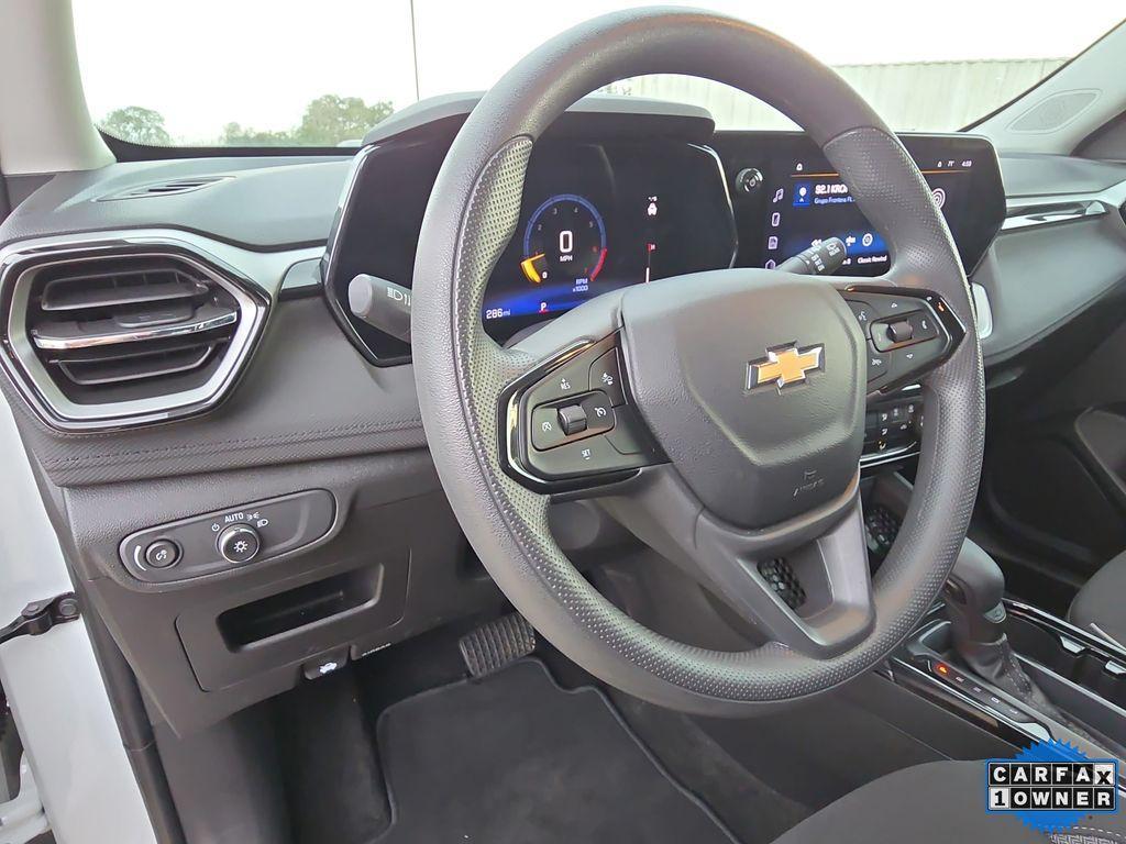 used 2025 Chevrolet TrailBlazer car, priced at $23,253