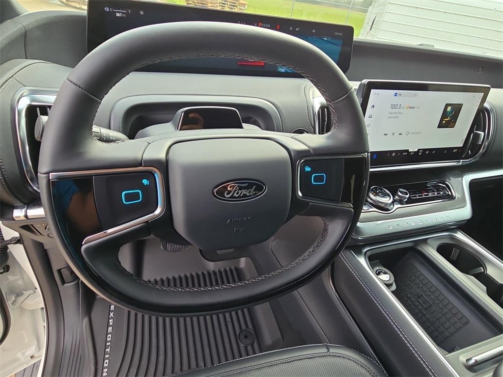 new 2025 Ford Expedition Max car, priced at $82,275