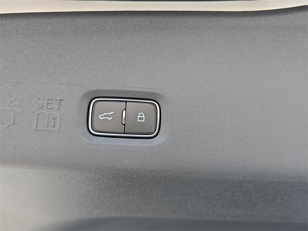 new 2025 Ford Expedition Max car, priced at $82,275