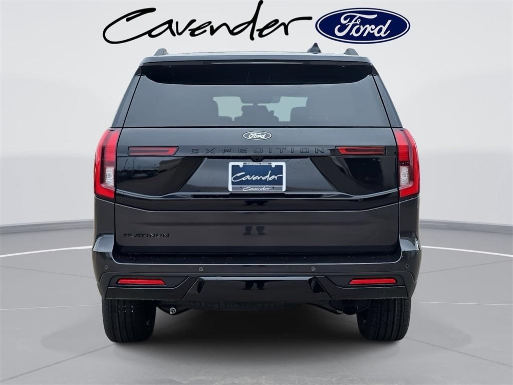 new 2025 Ford Expedition car, priced at $80,001