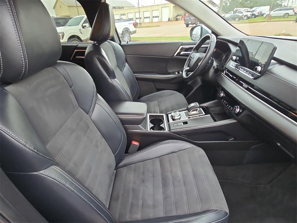 used 2024 Mitsubishi Outlander car, priced at $21,392