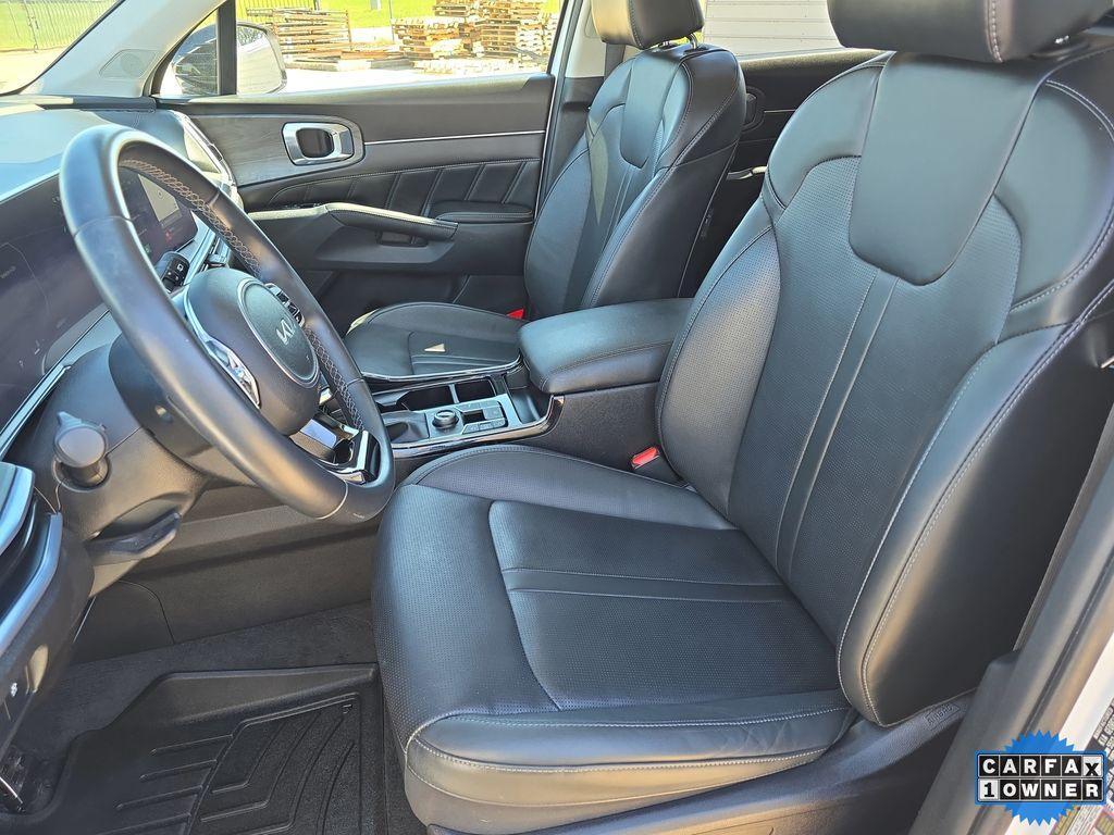 used 2024 Kia Sorento car, priced at $30,722