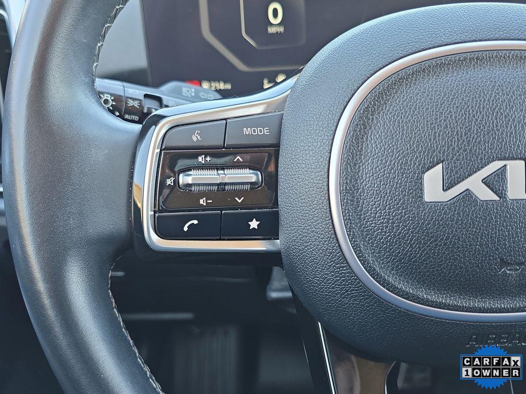 used 2024 Kia Sorento car, priced at $30,722