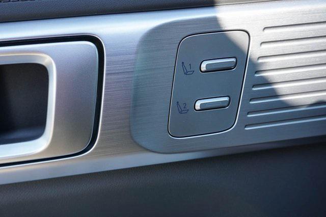 new 2026 Hyundai SANTA FE HEV car, priced at $45,870