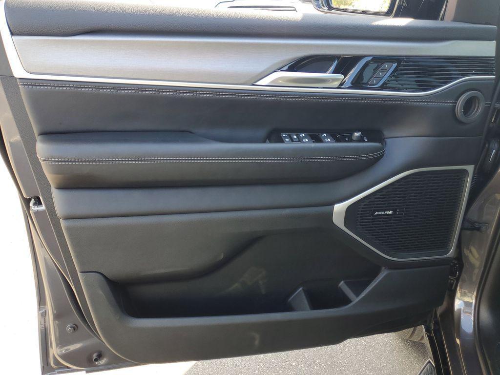 new 2025 Jeep Wagoneer car, priced at $68,179